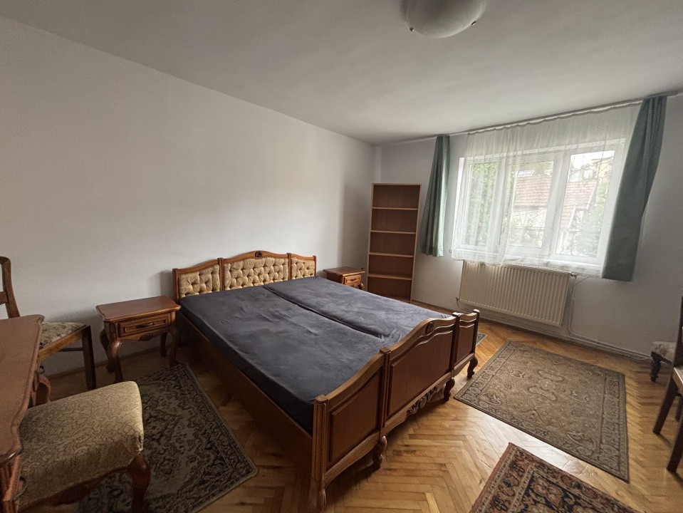 Apartament 4 camere, semidecomandat, 100mp, Gruia