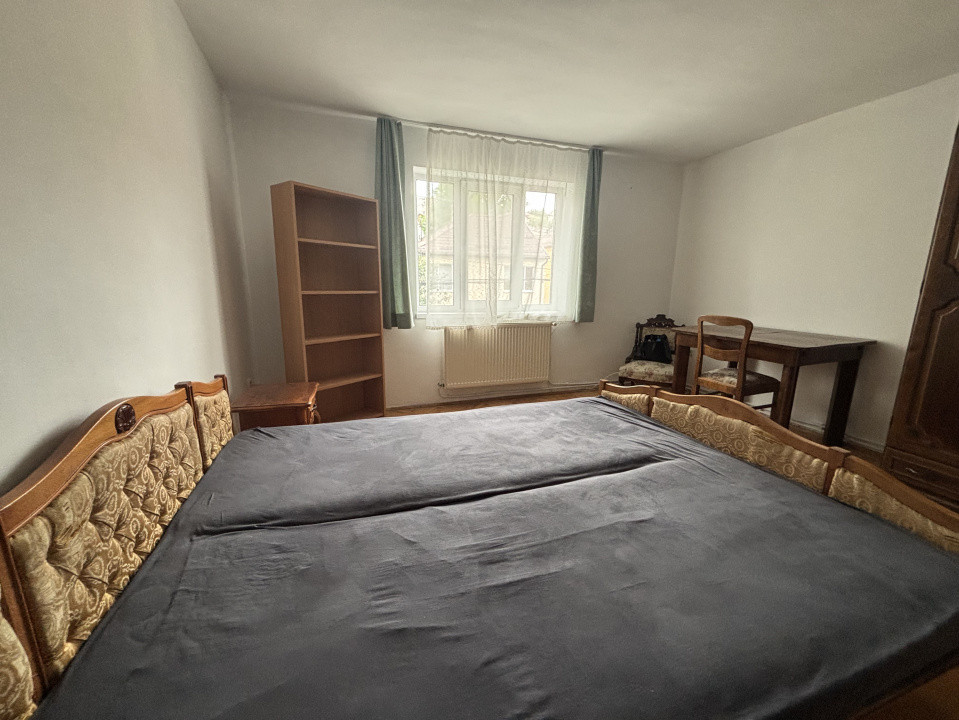 Apartament 4 camere, semidecomandat, 100mp, Gruia