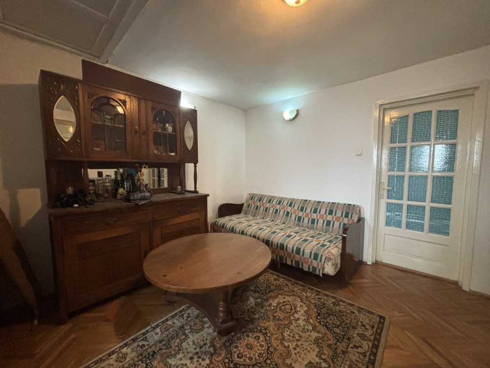 Apartament 4 camere, semidecomandat, 100mp, Gruia