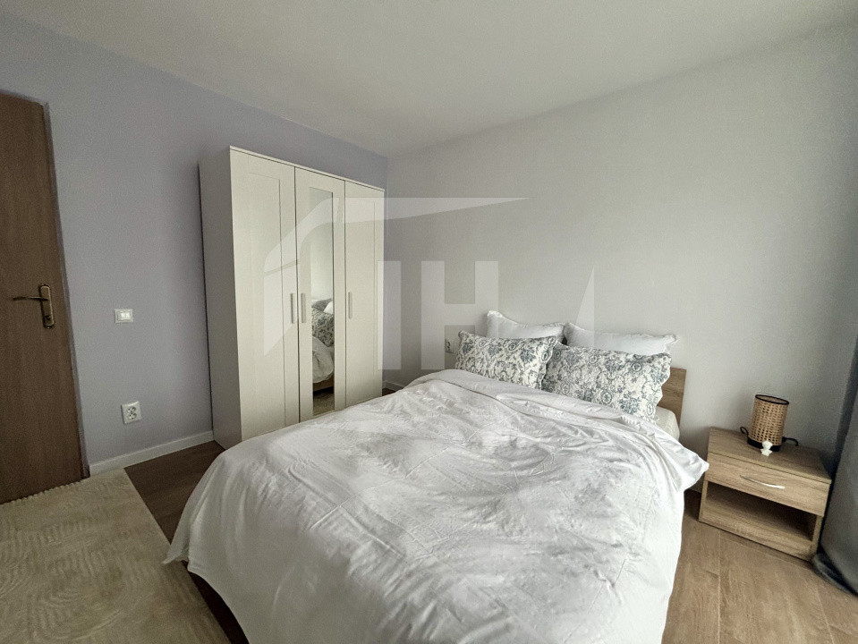 Apartament 3 camere, 2 bai, cu parcare, scara interioara, zona Garii