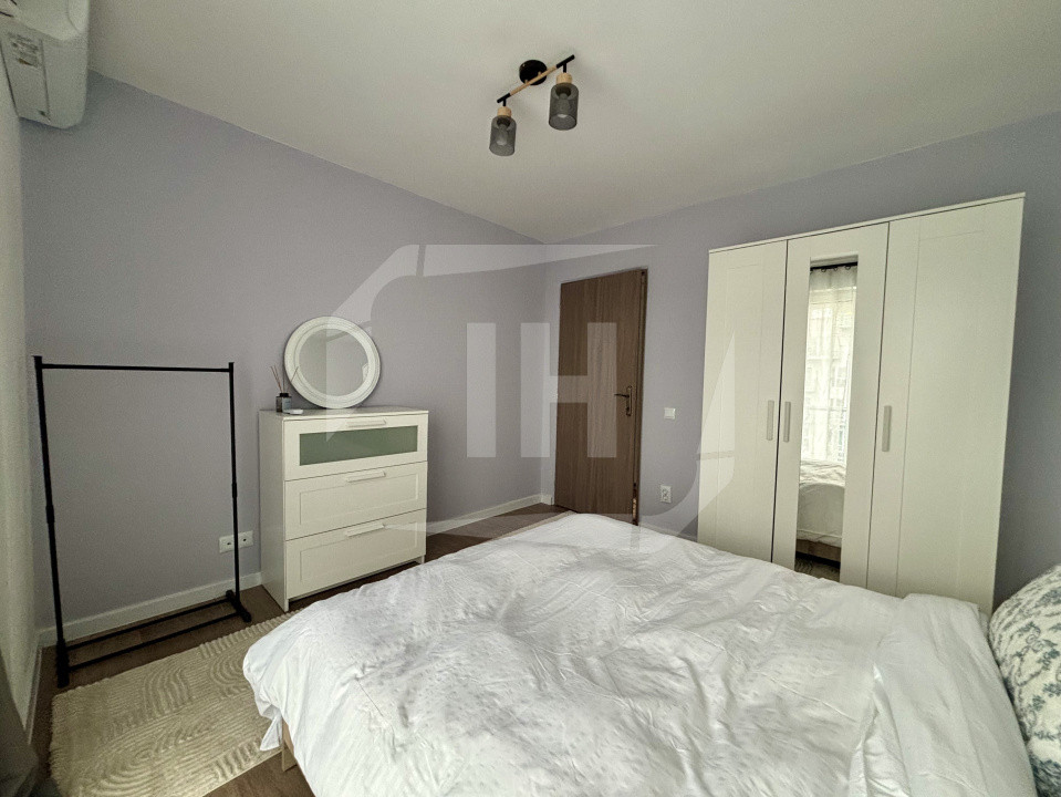 Apartament 3 camere, 2 bai, cu parcare, scara interioara, zona Garii