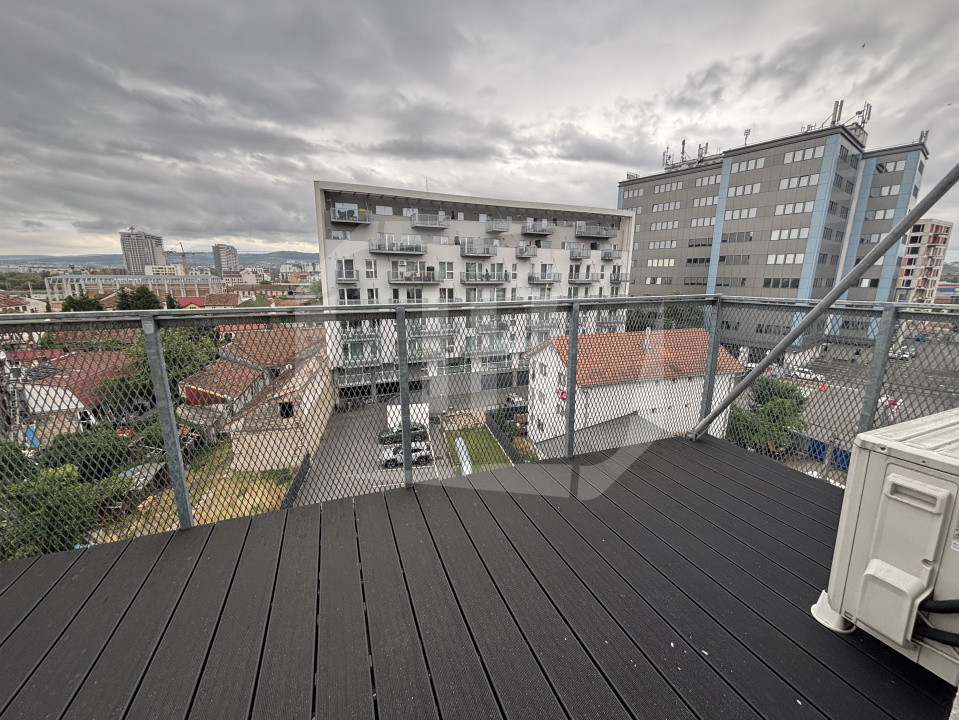 Apartament 3 camere, 2 bai, cu parcare, scara interioara, zona Garii