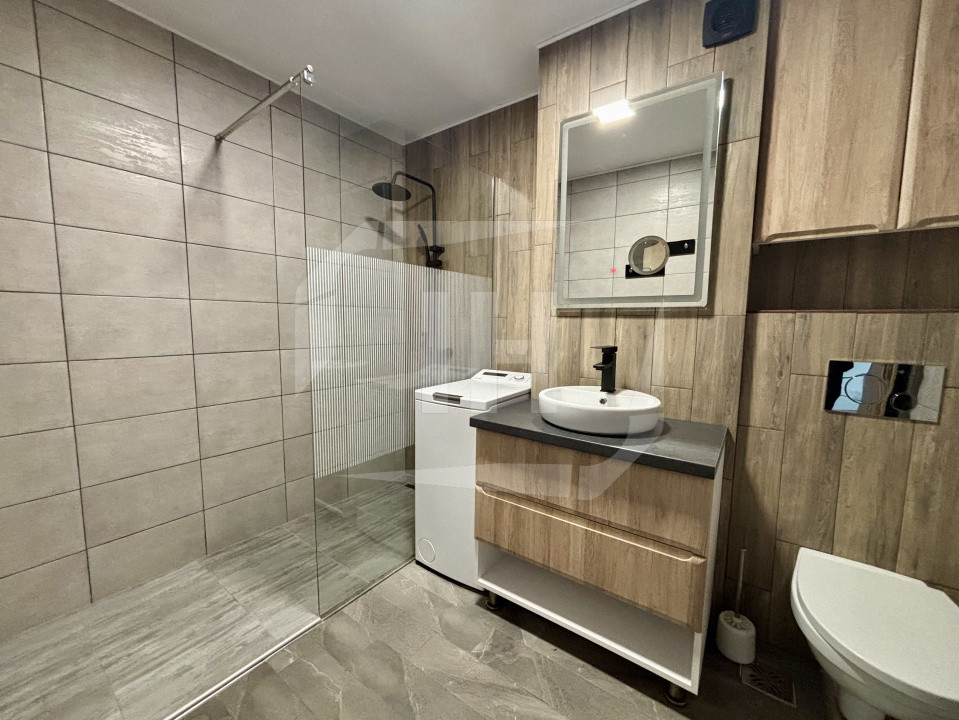 Apartament 3 camere, 2 bai, cu parcare, scara interioara, zona Garii