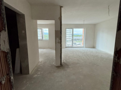 Apartament 2 camere in bloc nou, zona Vivo