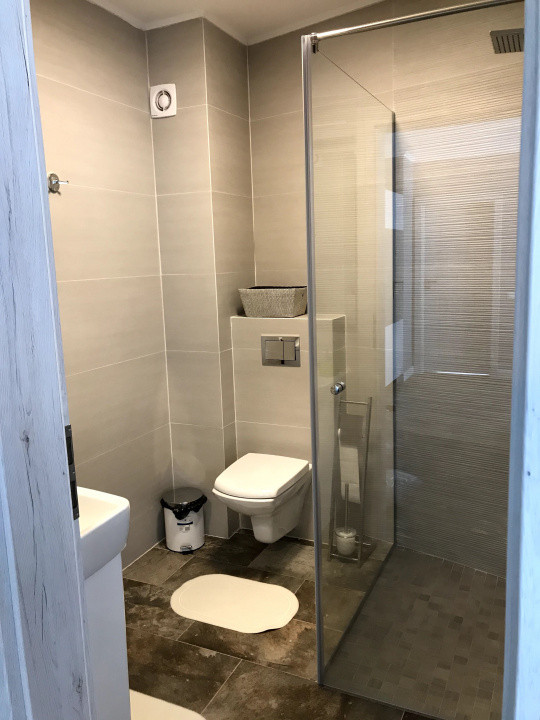Apartament 3 camere la cheie, zona Platinia Shopping Center