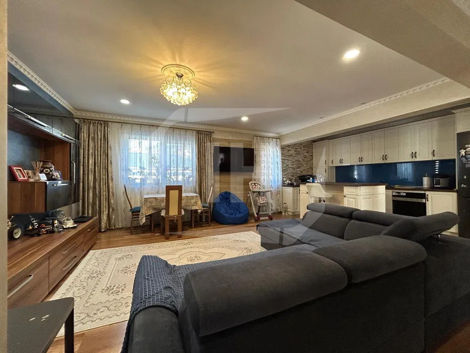 Apartament 4 camere, constructie tip vila, zona Oasului