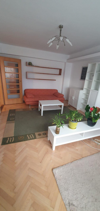 Apartament 3 camere confort sporit, zona Bld Primaverii