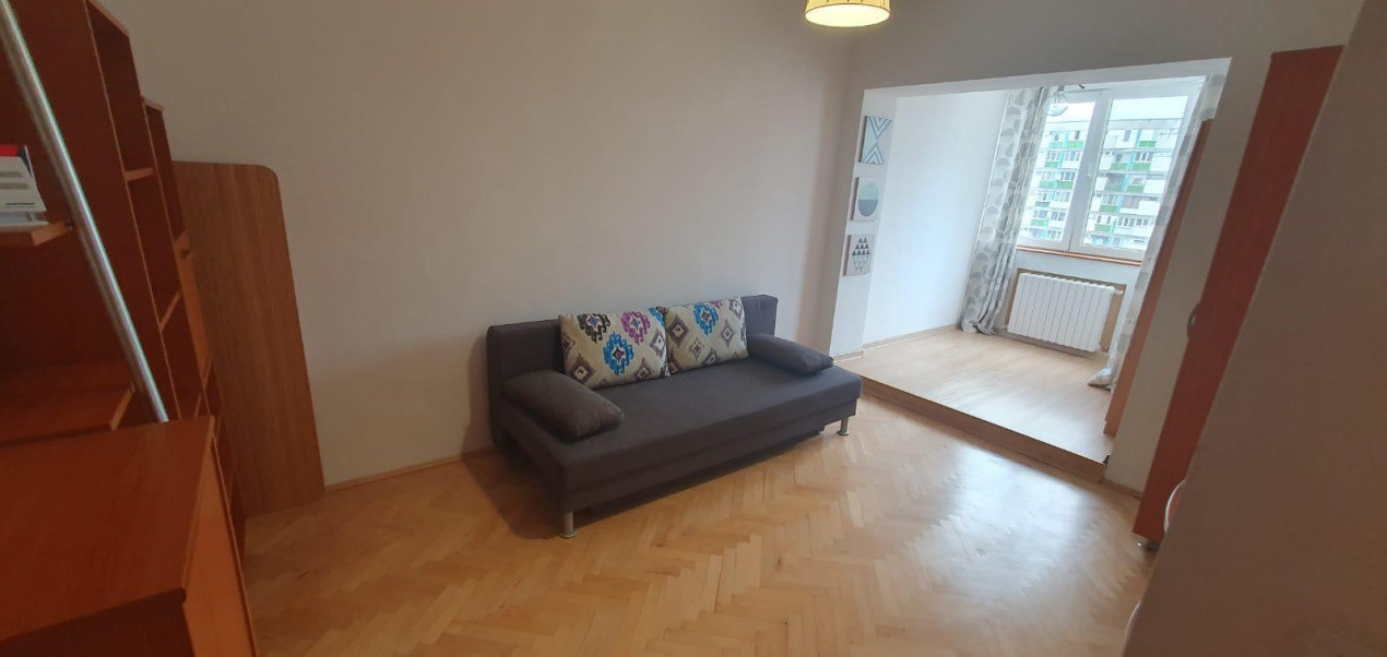 Apartament 3 camere confort sporit, zona Bld Primaverii