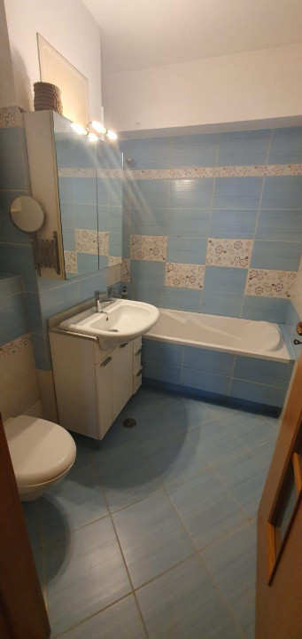 Apartament 3 camere confort sporit, zona Bld Primaverii