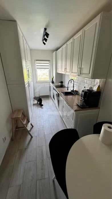 Apartament 4 camere, garaj, etaj 1, cartier Buna Ziua