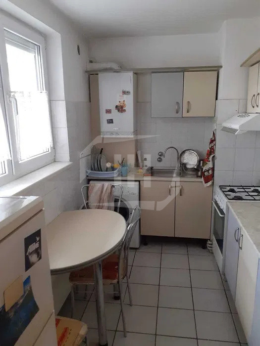 Apartament 2 camere, decomandat, Centru, Motilor