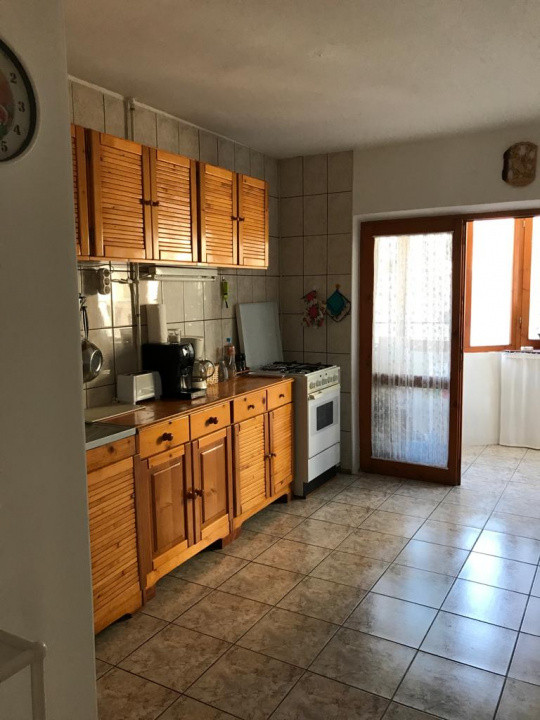Apartament 2 camere decomandat, cartier Plopilor