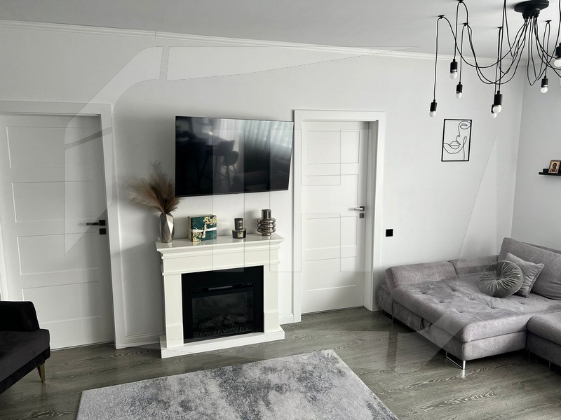 Apartament 3 camere, la cheie, terasa, zona Vivo