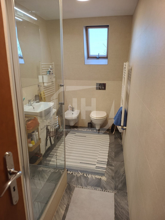 Apartament cu 3 camere, zona Nicolae Titulescu