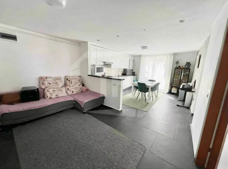 Apartament cu 3 camere, zona Nicolae Titulescu