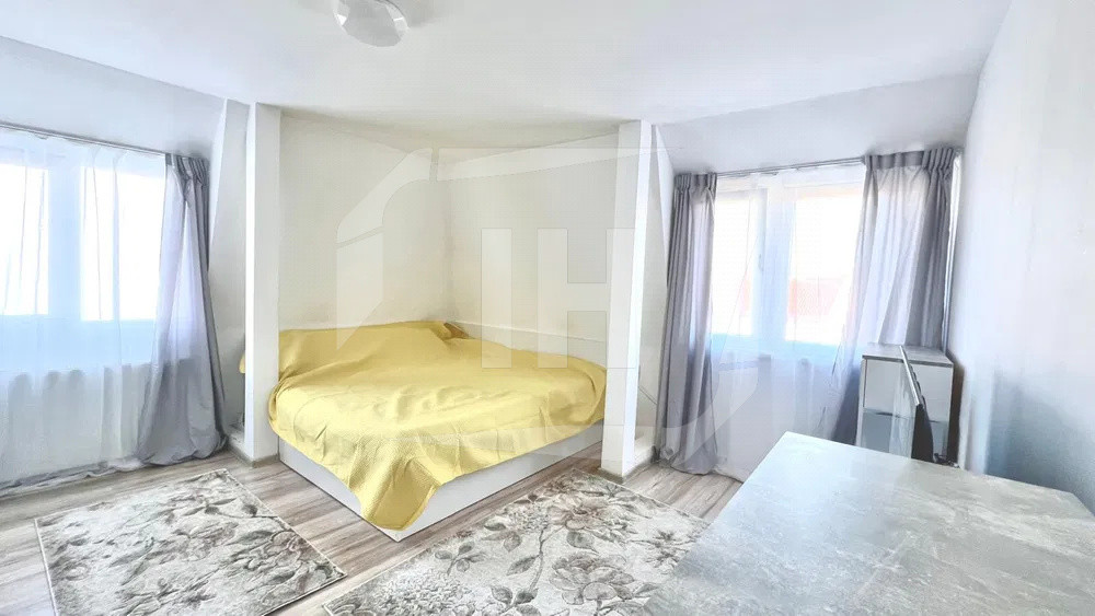 Apartament cu 3 camere, zona Nicolae Titulescu