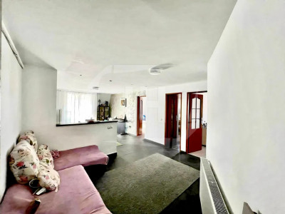 Apartament cu 3 camere, zona Nicolae Titulescu