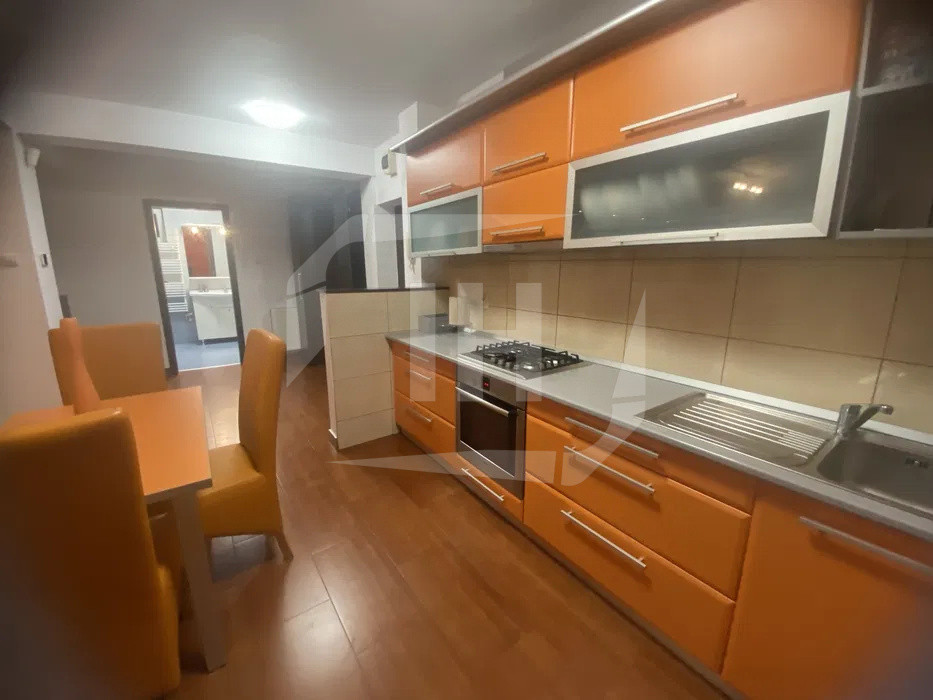 Apartament cu 2 camere, zona Grand Hotel Italia