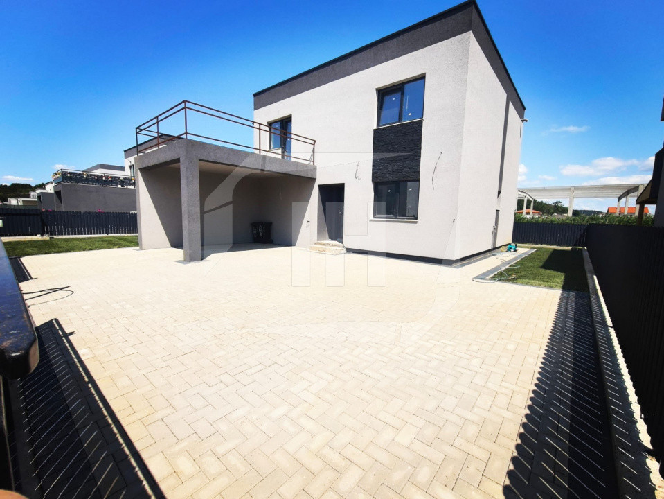 Casa individuala, 4 camere, 3 bai, 400 mp teren