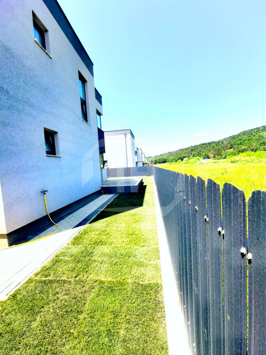 Casa individuala, 4 camere, 3 bai, 400 mp teren