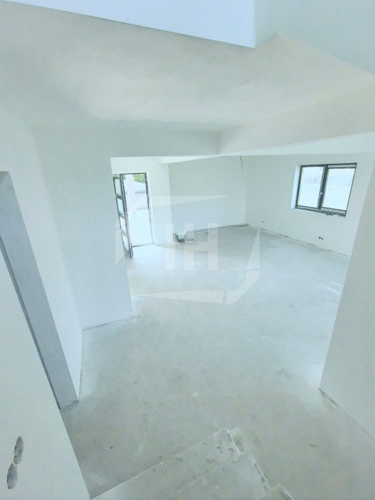 Casa individuala, 4 camere, 3 bai, 400 mp teren