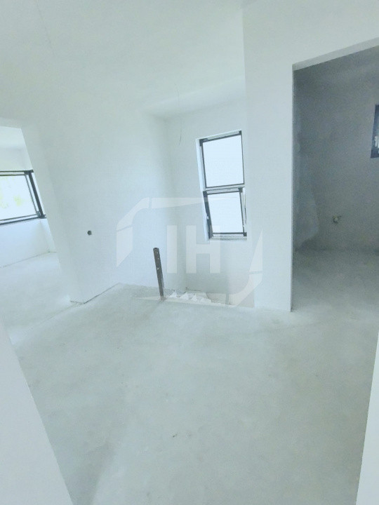 Casa individuala, 4 camere, 3 bai, 400 mp teren