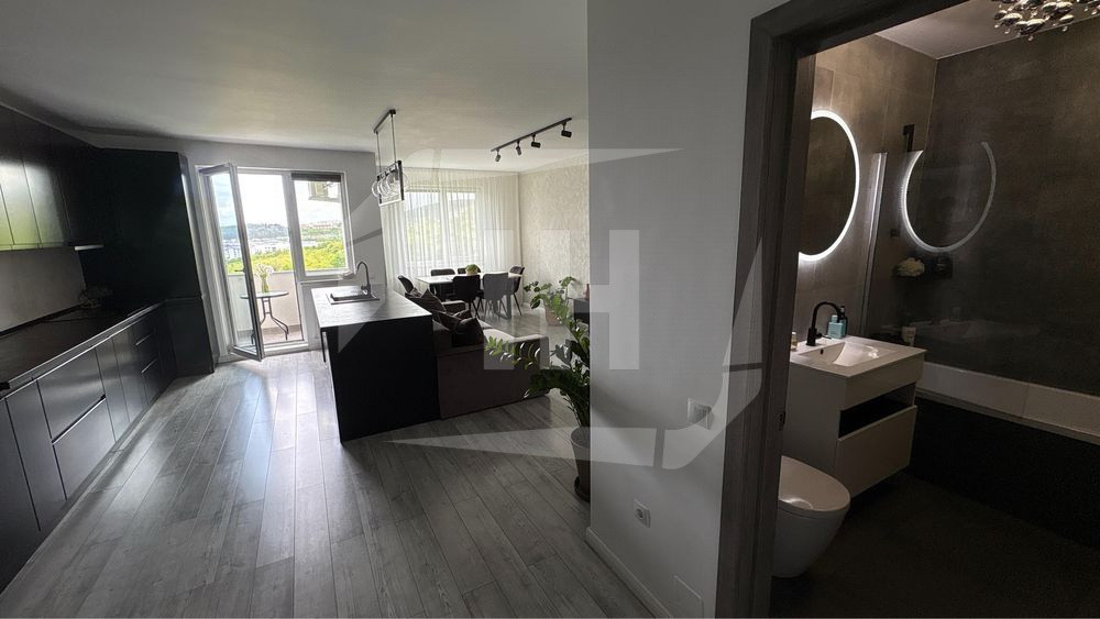 Apartament 2 camere 60 mp utili, panorama, zona Vivo