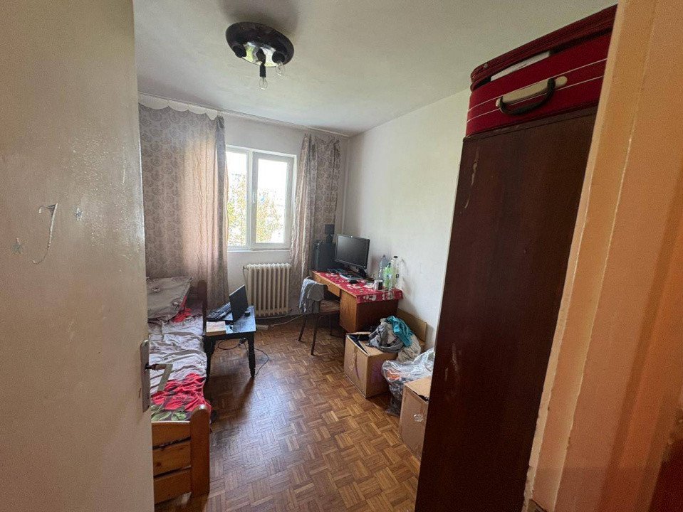Apartament 3 camere pe etaj intermediar, zona Grigore Alexandrescu