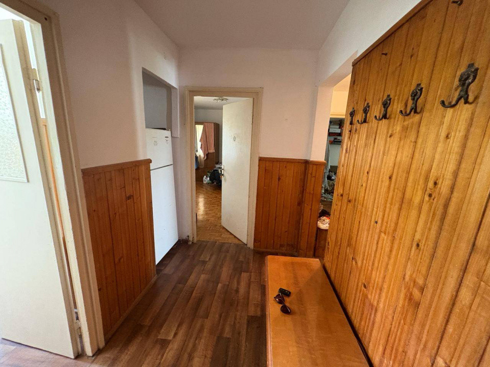 Apartament 3 camere pe etaj intermediar, zona Grigore Alexandrescu