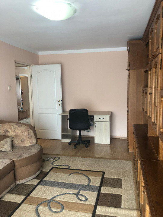 Apartament 3 camere decomandat, cartier Manastur