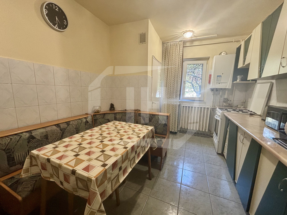 Apartament 3 camere, decomandat cu parcare, Zorilor zona Golden Tulip