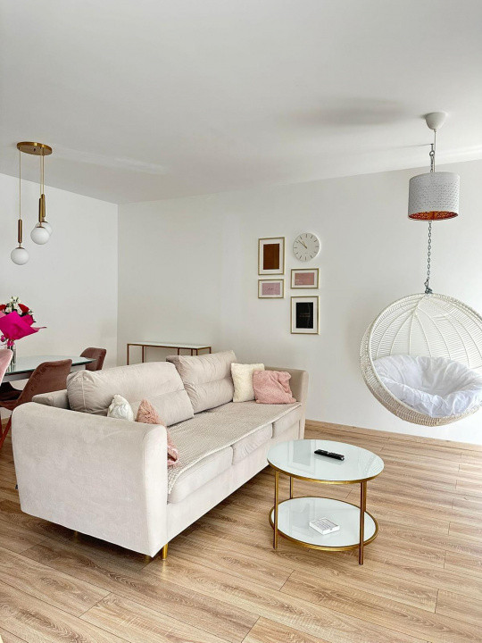 Apartament 2 camere la cheie, parcare, zona Vivo