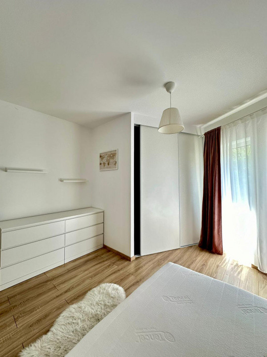 Apartament 2 camere la cheie, parcare, zona Vivo