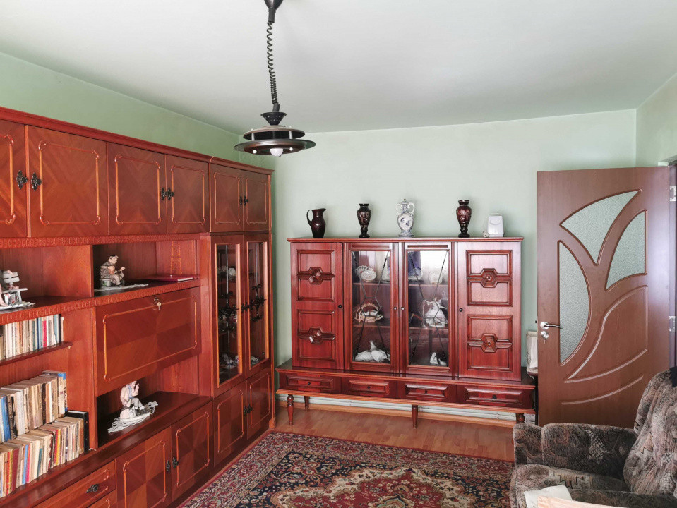 Apartament 3 camere, zona Grigore Alexandrescu