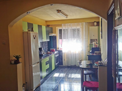 Apartament 3 camere, zona Grigore Alexandrescu