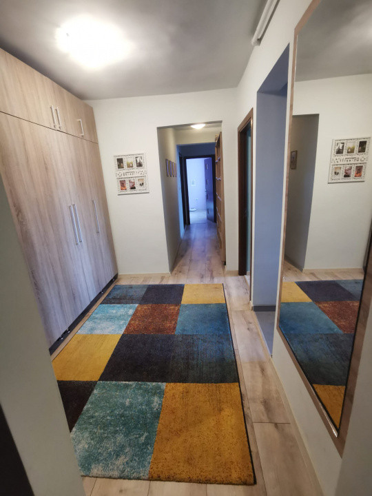 Apartament 3 camere la cheie, zona Complex Big Center