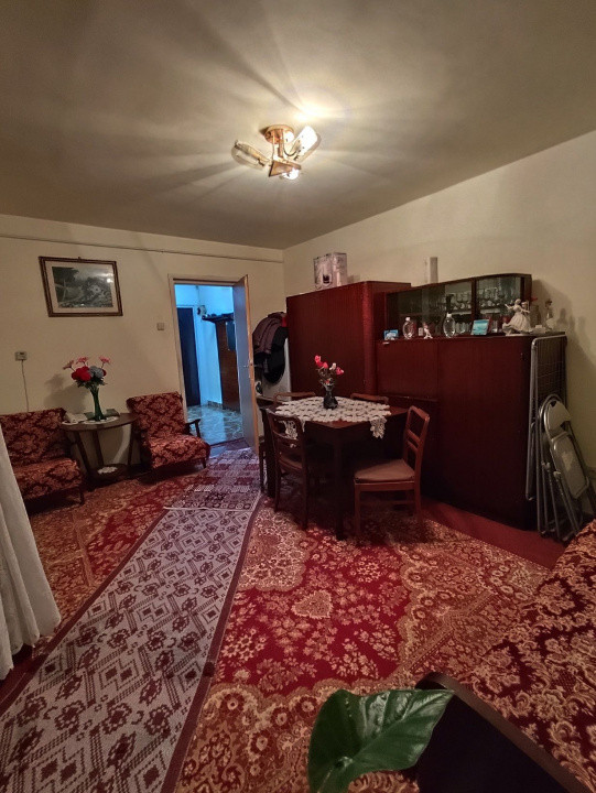 Apartament 4 camere, zona Bulevardul Primaverii