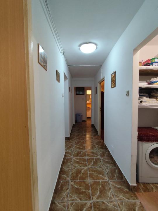Apartament 4 camere, zona Bulevardul Primaverii