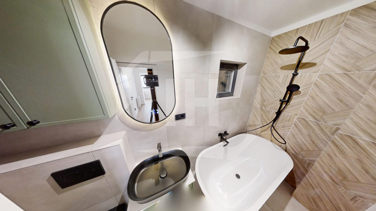 Apartament 4 camere, decomandat, garaj, cartier Zorilor