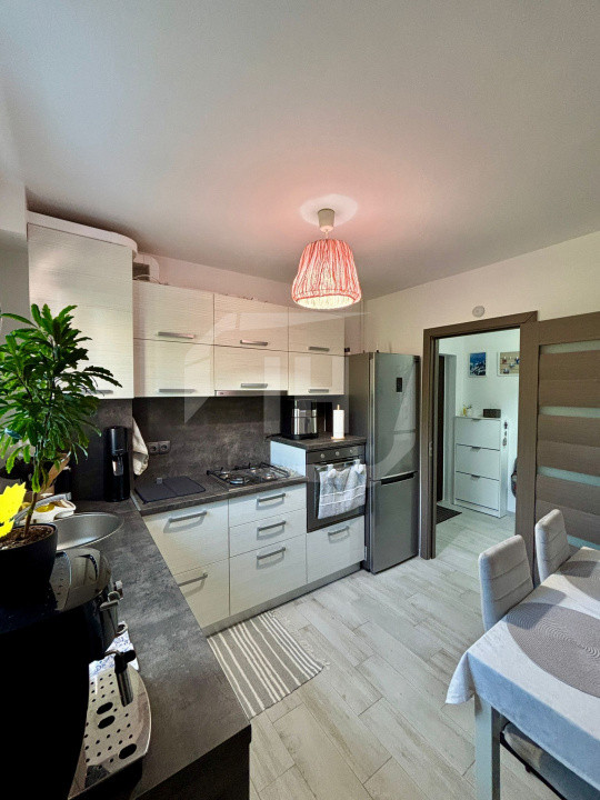 Apartament 3 camere, etaj intermediar, complet renovat, in Gheorgheni