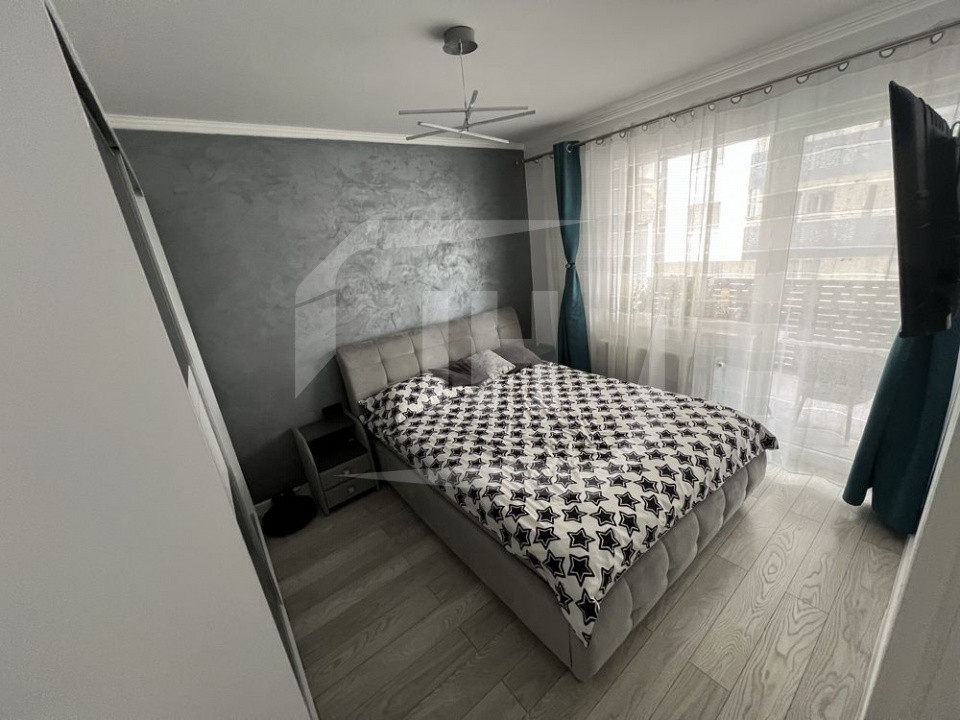 Apartament 3 camere 2 bai, parcare, zona Vivo