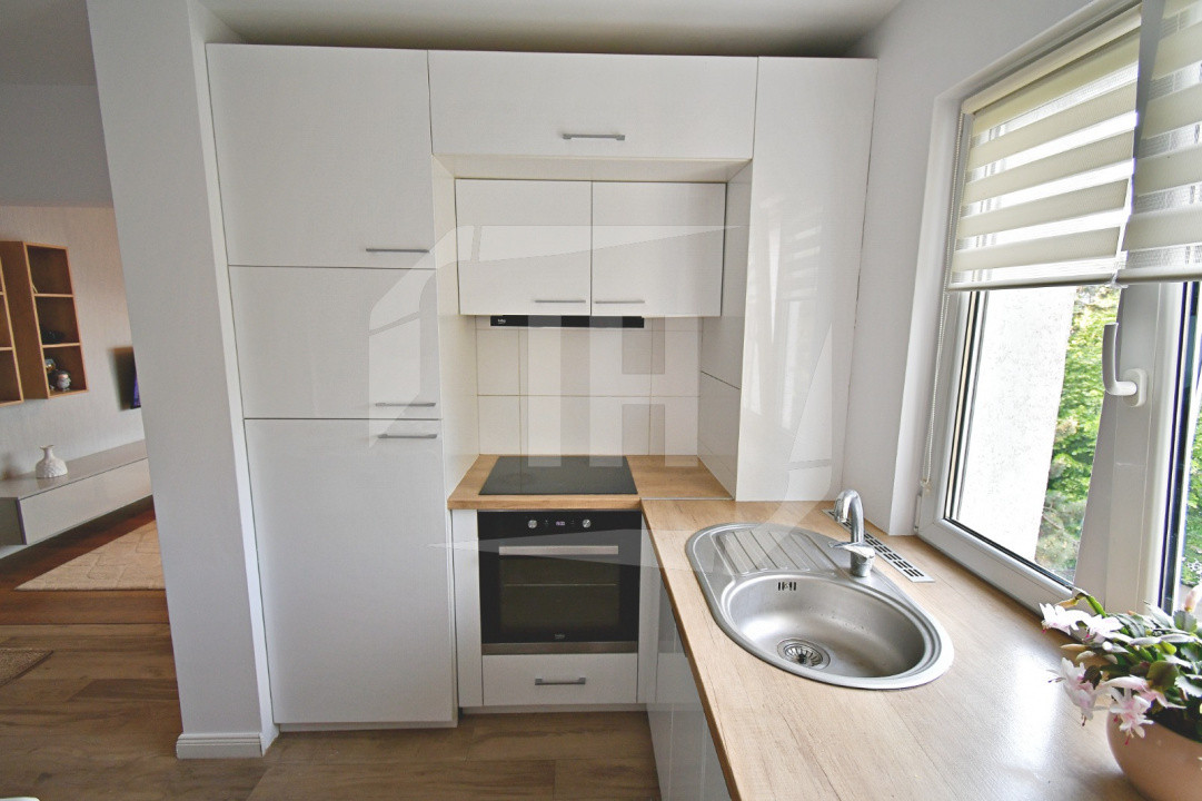 Apartament 3 camere, etaj 3, complet renovat, in cartierul Gheorgheni