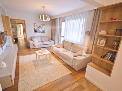 Apartament 3 camere, etaj 3, complet renovat, in cartierul Gheorgheni