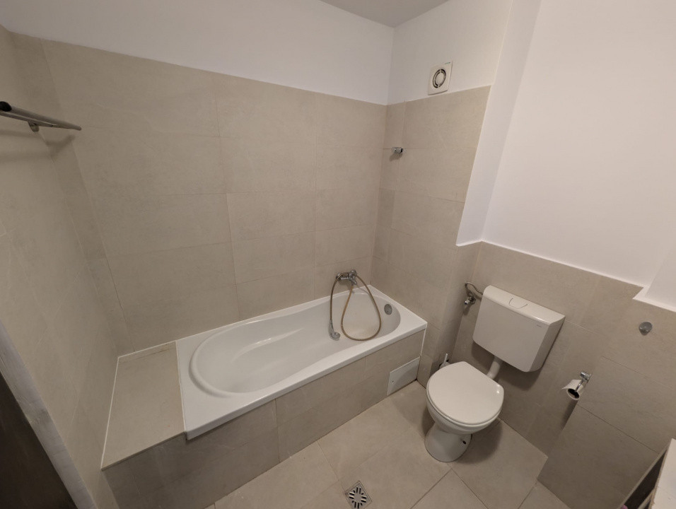 Apartament 2 camere, parcare, zona Vivo