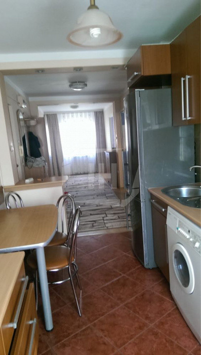 Apartament cu 3 camere decomandat, zona Manastur