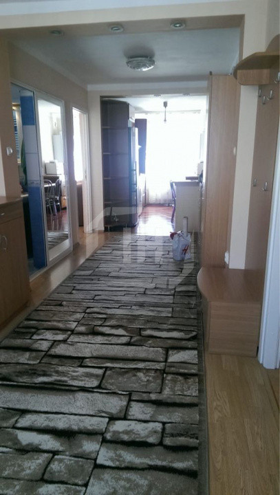 Apartament cu 3 camere decomandat, zona Manastur