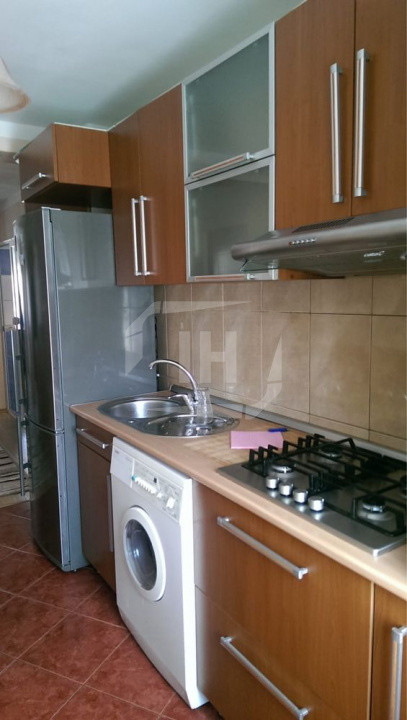 Apartament cu 3 camere decomandat, zona Manastur