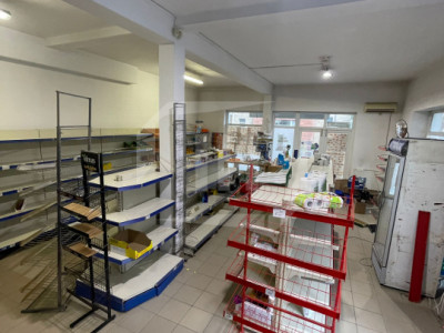 Spatiu comercial, 128 mp utili, 2 parcari,  zona Porii