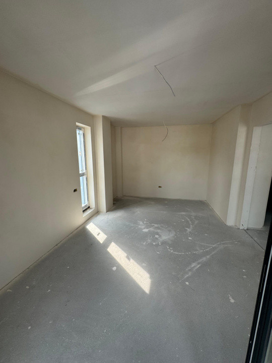 Apartament 2 camere, parcare, zona Vivo