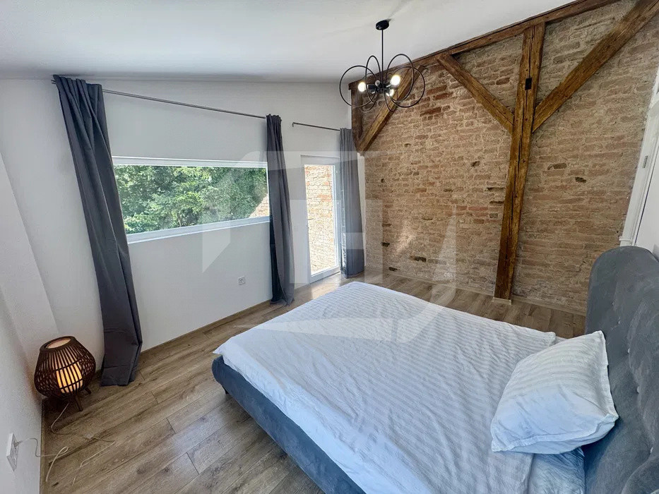 Apartament 3 camere, semidecomandat, terasa 40mp, Ultracentral, UMF
